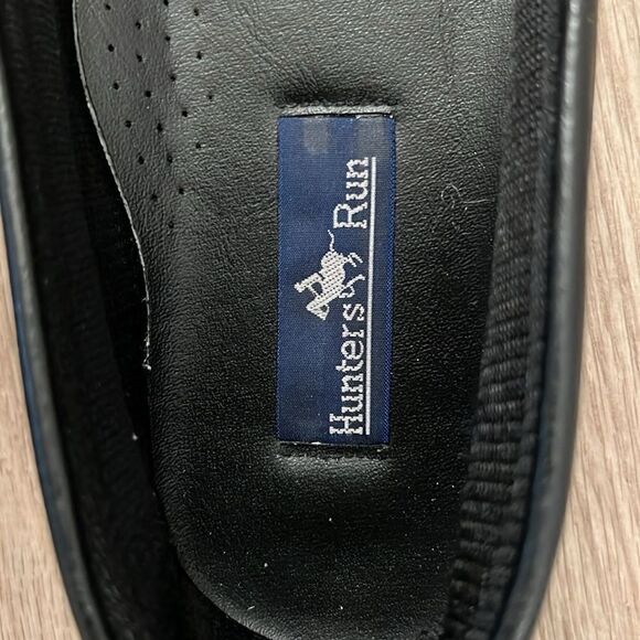 Hunter’s Run Leather Indigenous Beaded Moccasins - Picture 6 of 11